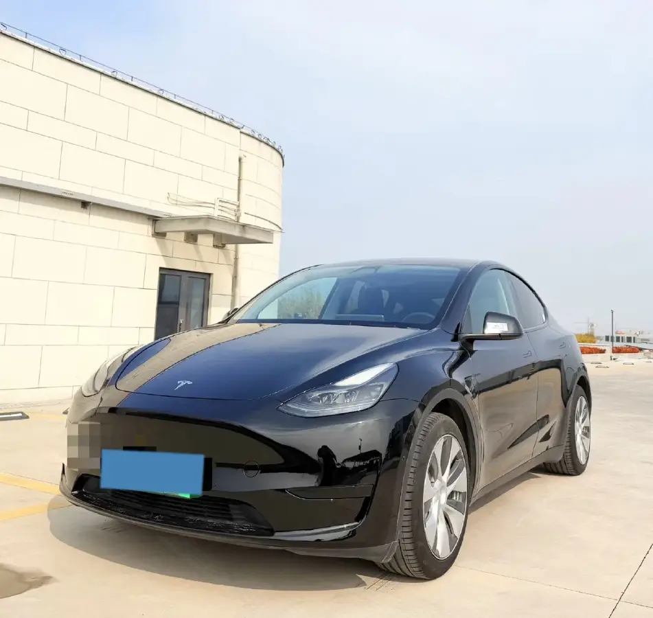 2022 Tesla Model Y BEV 60KWH