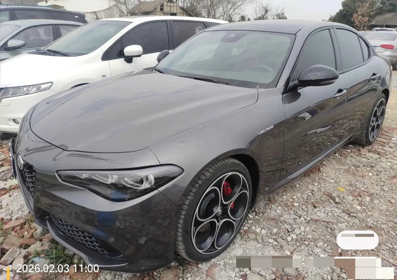 2023 Genesis GV70 2.5T 304HP L4 8AT