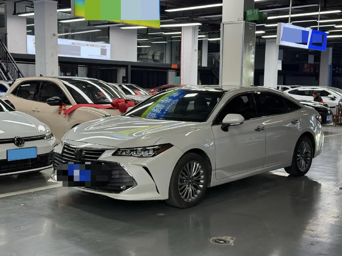 2019 Toyota Avalon 2.5L 209HP L4 8AT