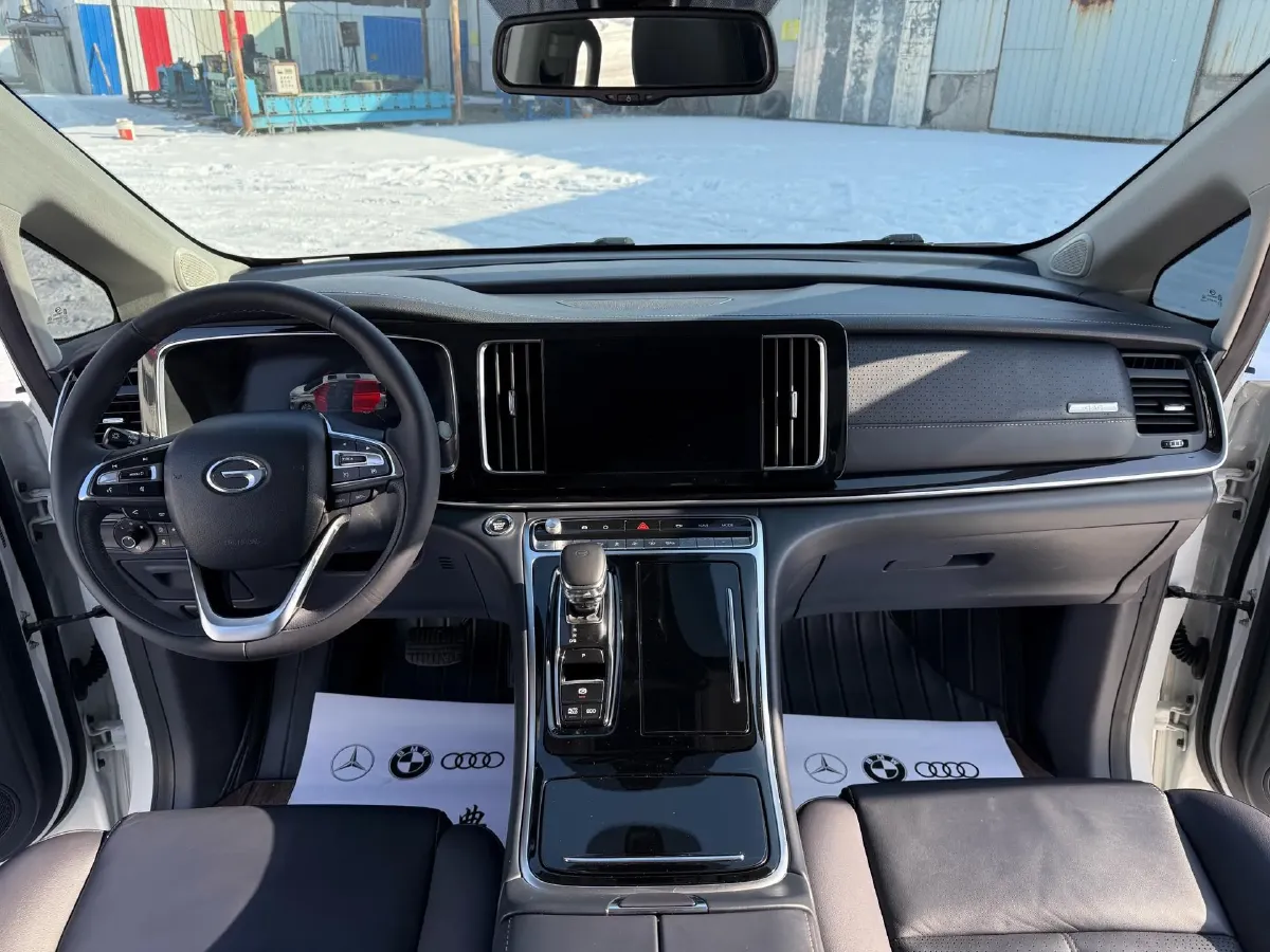 2021 GAC Trumpchi M8 2.0T 252HP L4 8AT,autocango,china used car exporter,china ev exporter,chinese used car exporter,chinese used ev exporter