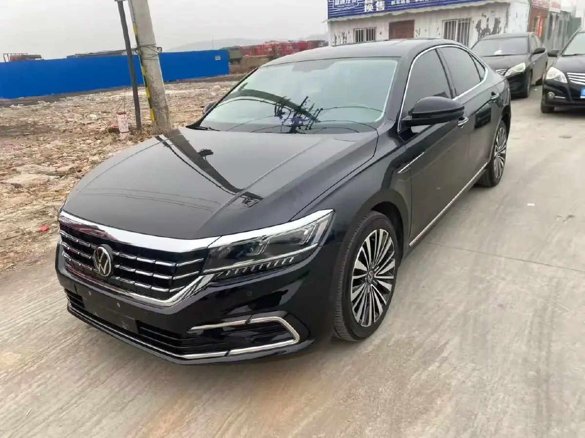 2021 Volkswagen Passat 2.0T 186HP L4 7DCT