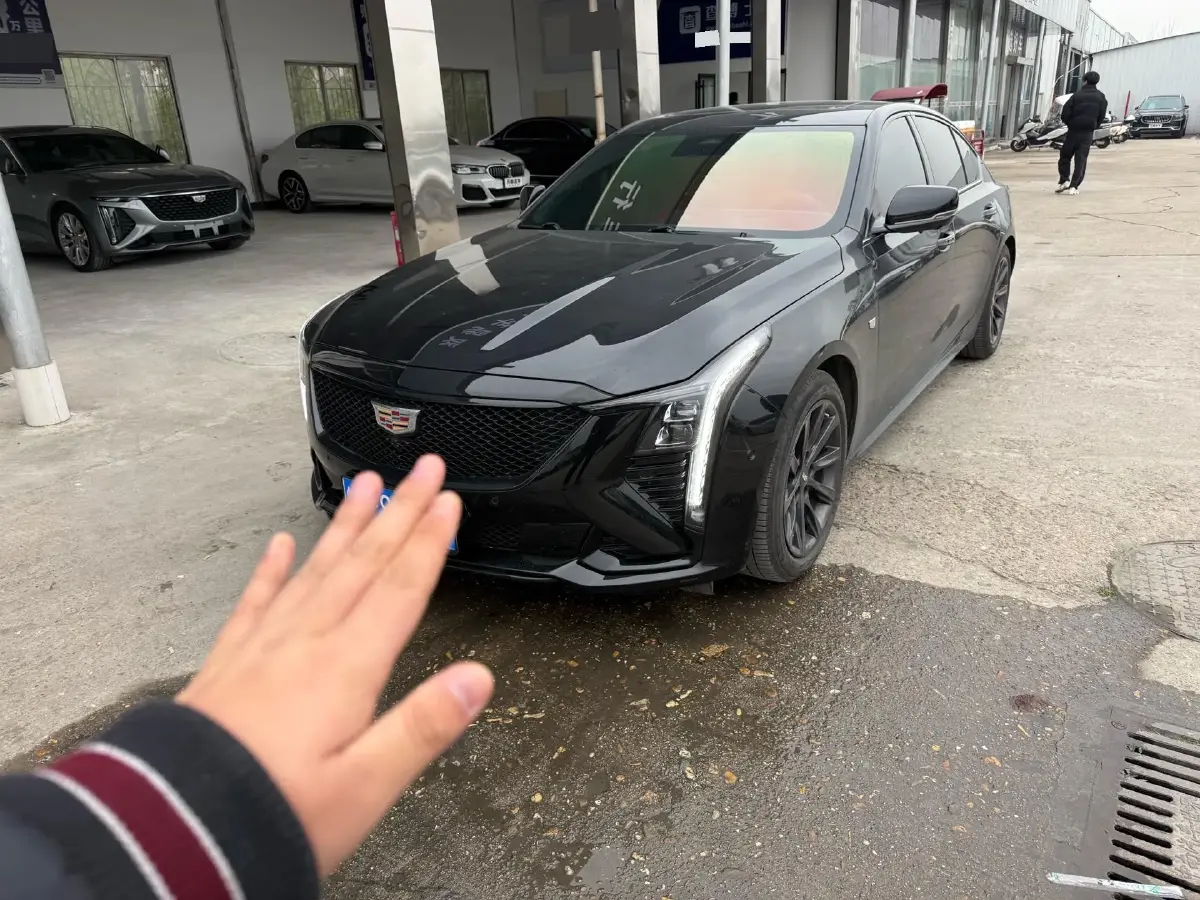 2024 Cadillac CT5 2.0T 237HP L4 10AT