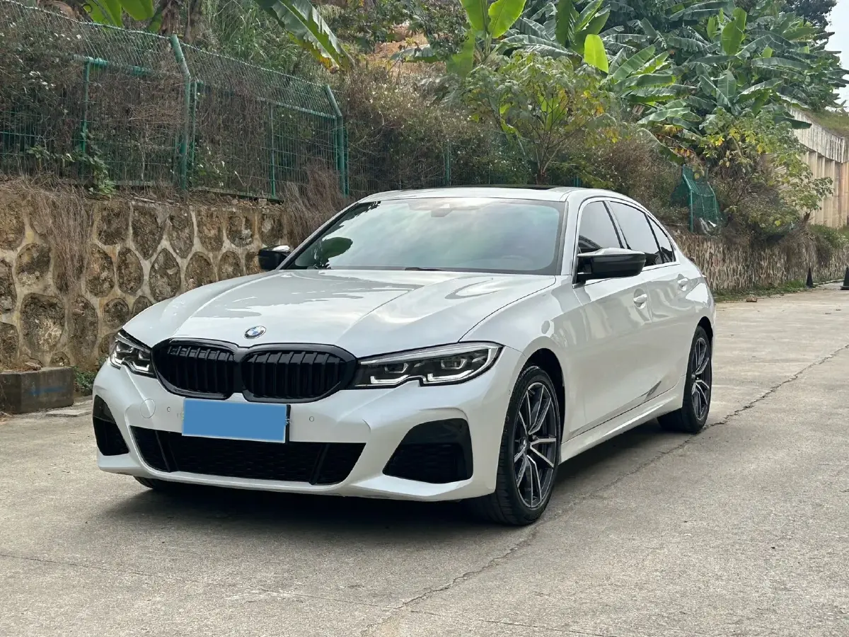 2022 BMW 3 Series 2.0T 184HP L4 8AT