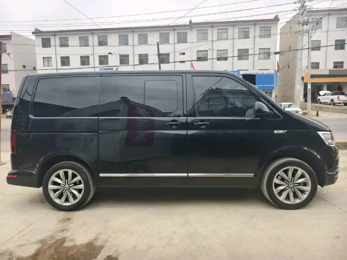 2019 Volkswagen Multivan 2.0T 204HP L4 7DCT,autocango,china used car exporter,china ev exporter,chinese used car exporter,chinese used ev exporter
