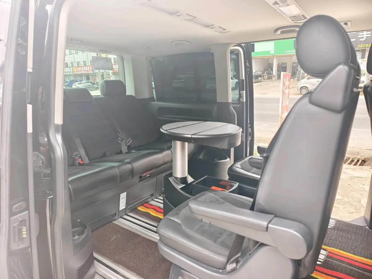 2019 Volkswagen Multivan 2.0T 204HP L4 7DCT,autocango,china used car exporter,china ev exporter,chinese used car exporter,chinese used ev exporter