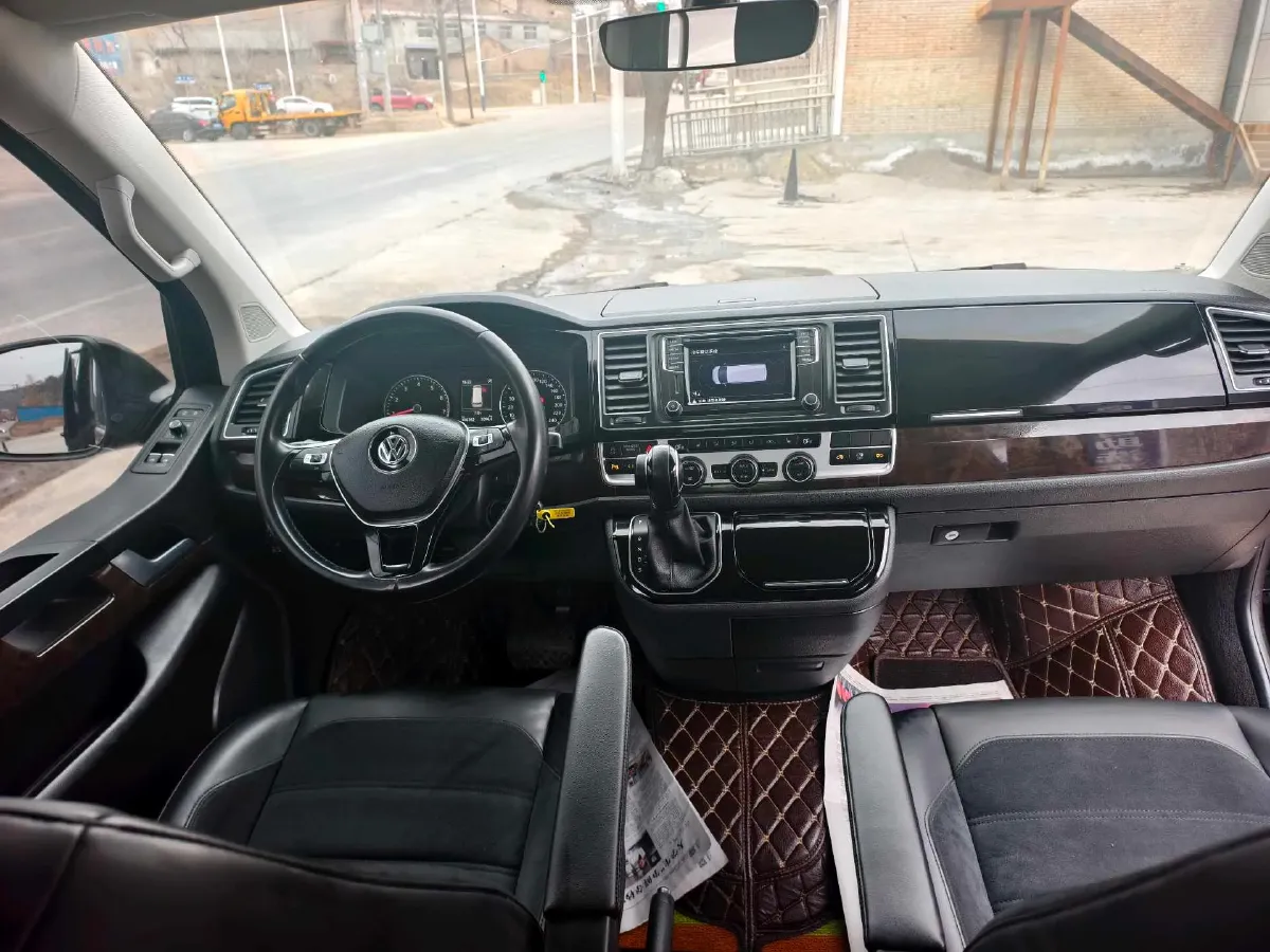 2019 Volkswagen Multivan 2.0T 204HP L4 7DCT,autocango,china used car exporter,china ev exporter,chinese used car exporter,chinese used ev exporter