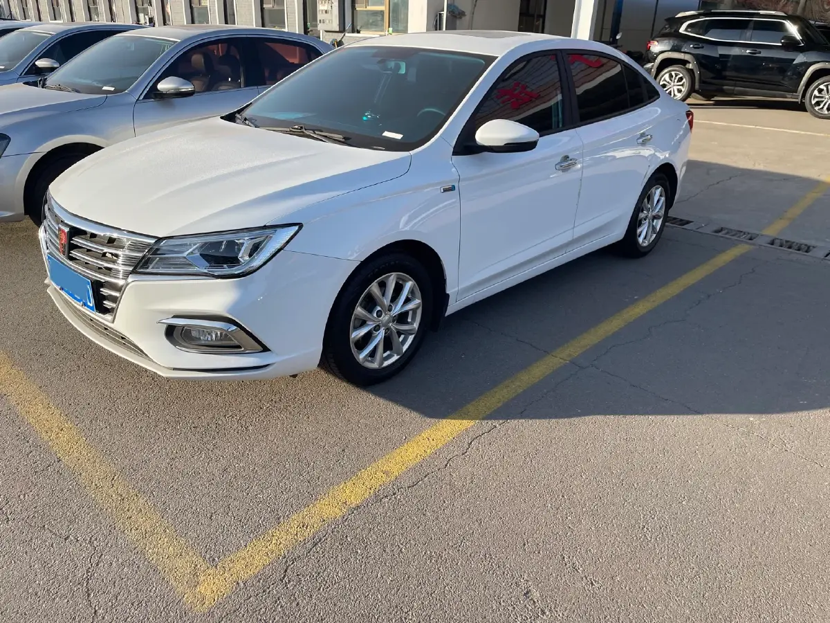 2019 Roewe i5 1.5L 120HP L4 CVT