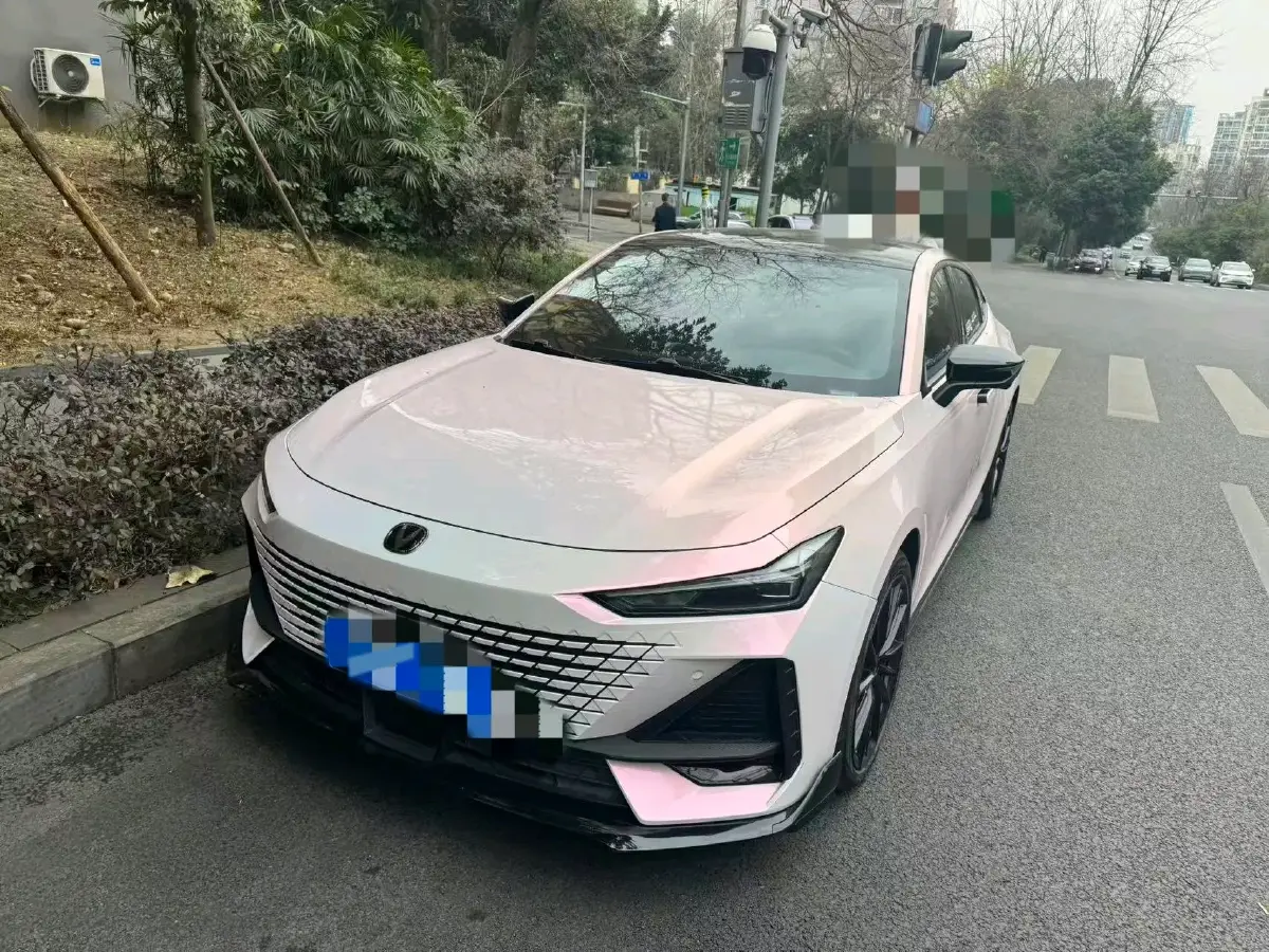 2023 ChangAn UNI-V 1.5T 188HP L4 7DCT