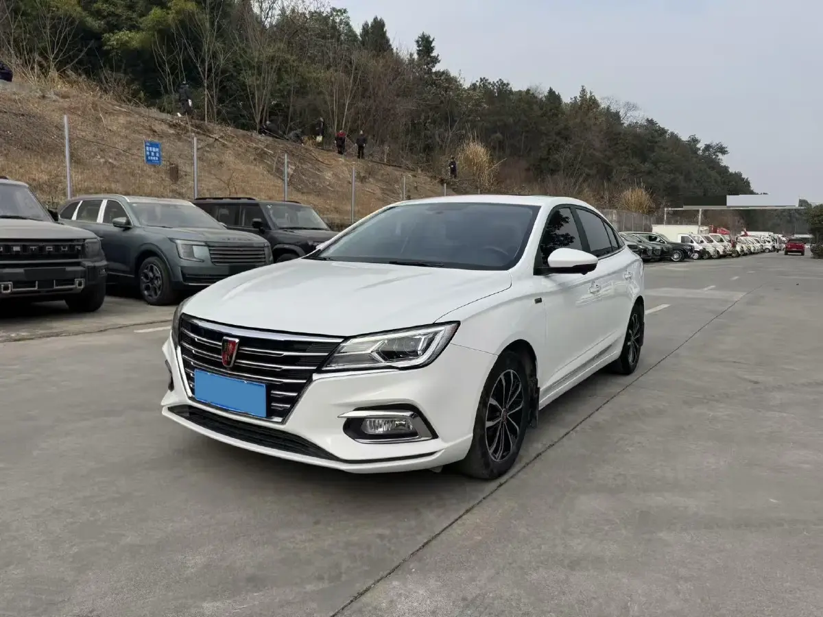 2019 Roewe i5 1.5L 120HP L4 CVT