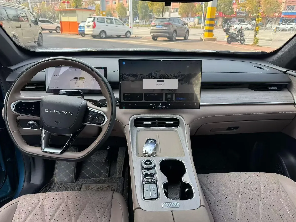 2025 Chery Tiggo8 PLUS C-DM 1.5T 156HP L4 1DHT PHEV,autocango,china used car exporter,china ev exporter,chinese used car exporter,chinese used ev exporter