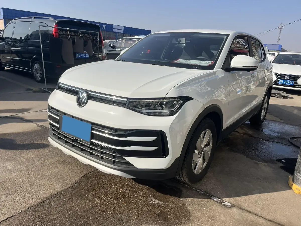 2025 Volkswagen Tharu 1.5L 110HP L4 6AT