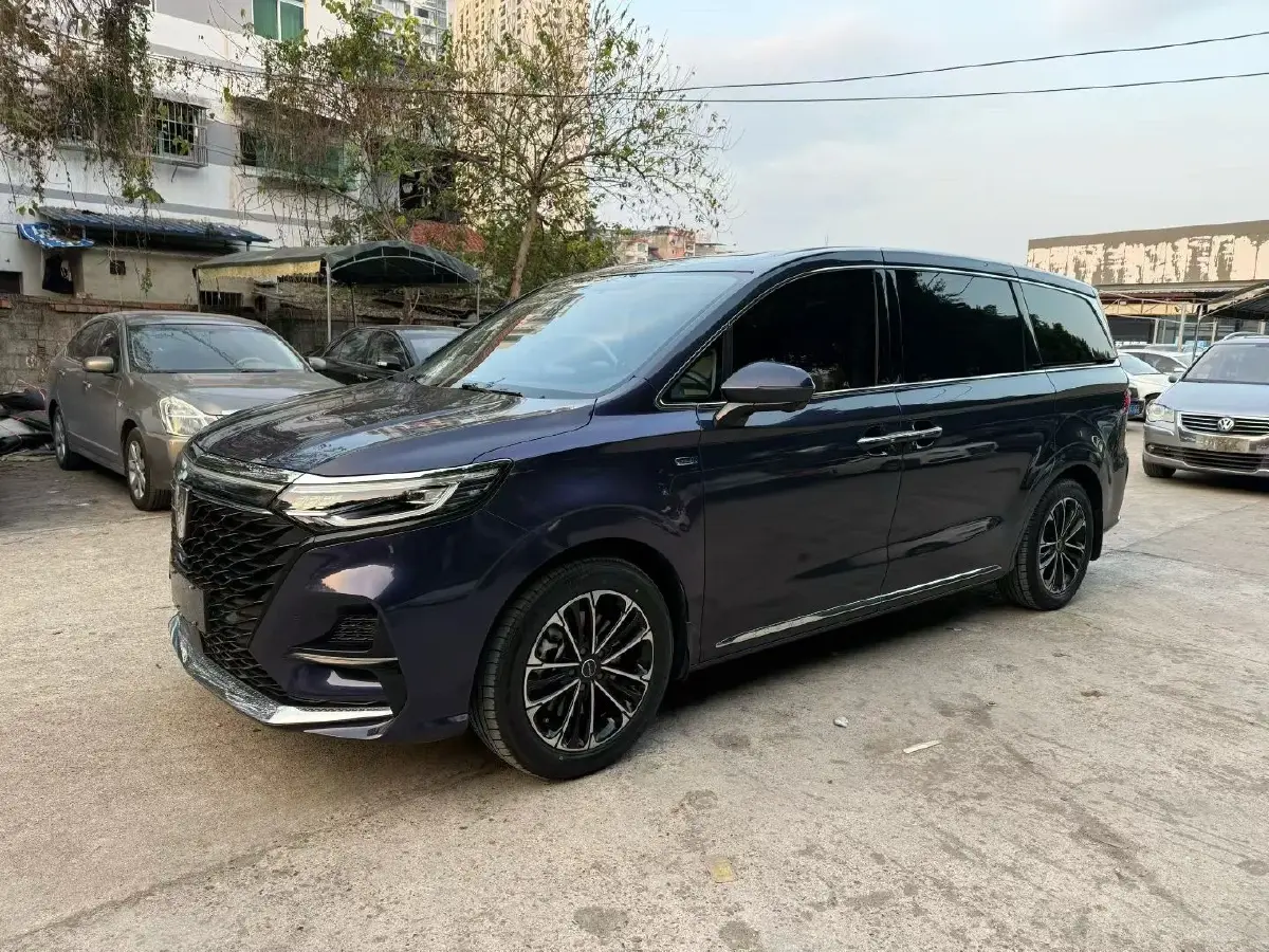 2022 Roewe iMAX8 2.0T 234HP L4 8AT