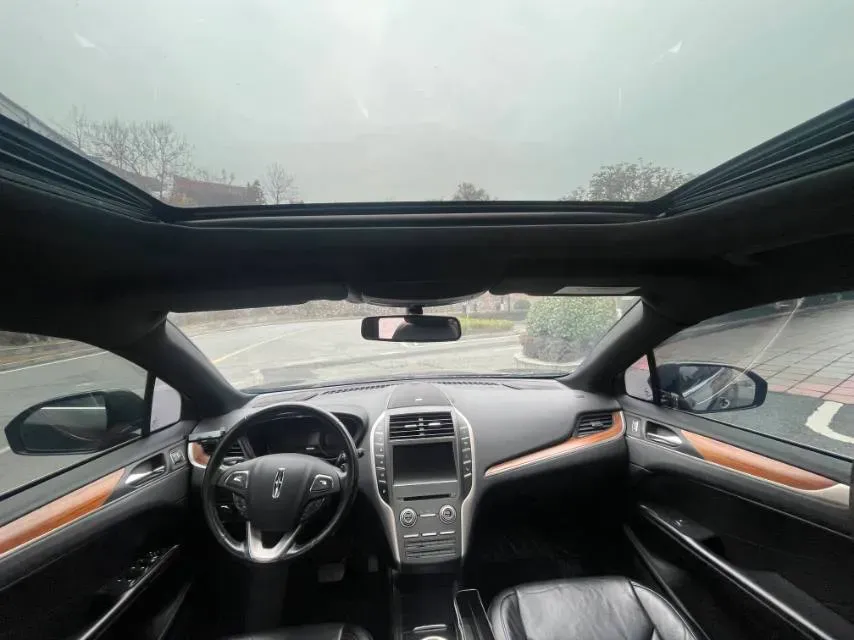 2017 Lincoln MKC 2.0T 203HP L4 6AT,autocango,china used car exporter,china ev exporter,chinese used car exporter,chinese used ev exporter