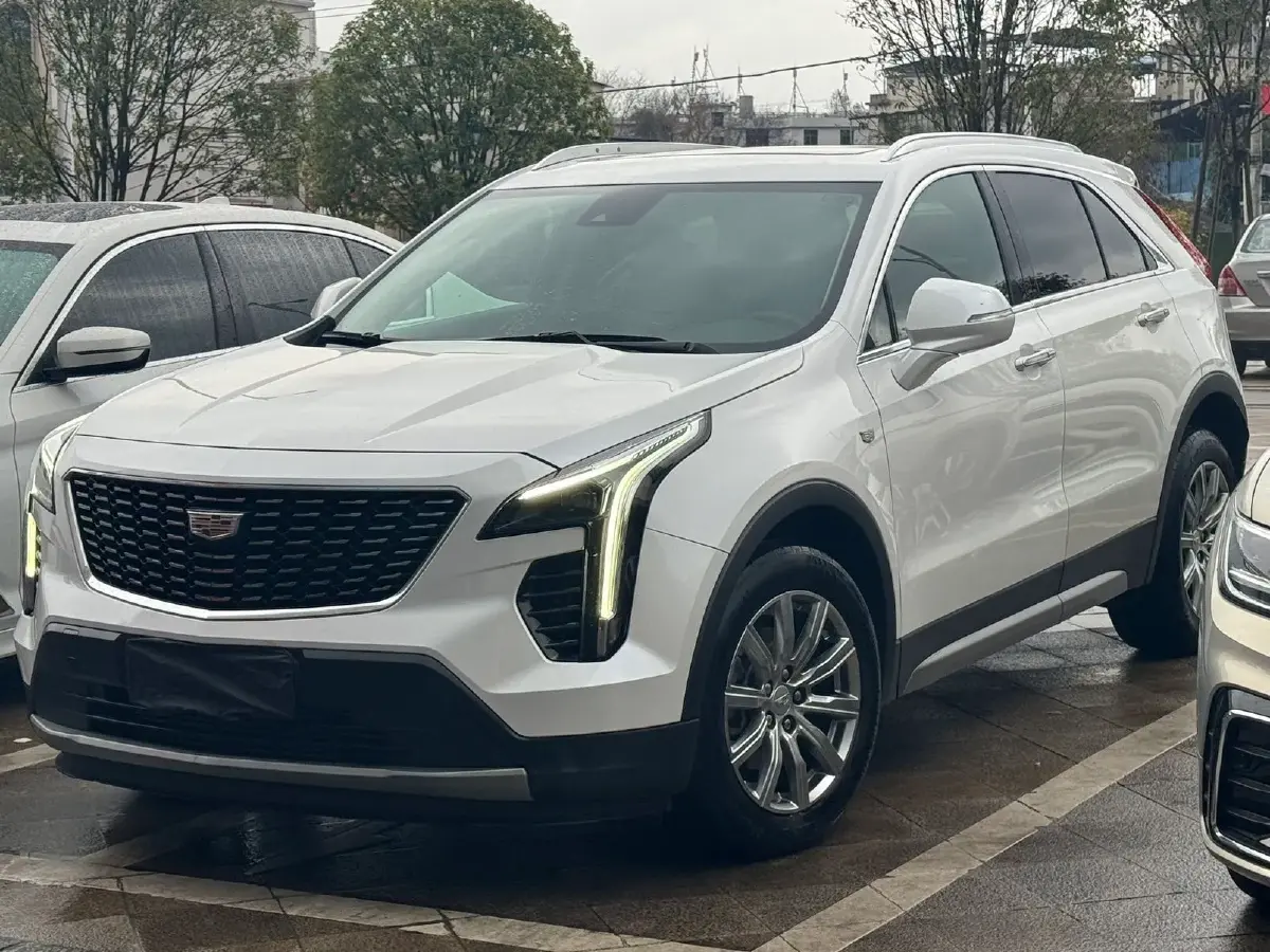 2023 Cadillac XT4 2.0T 237HP L4 9AT