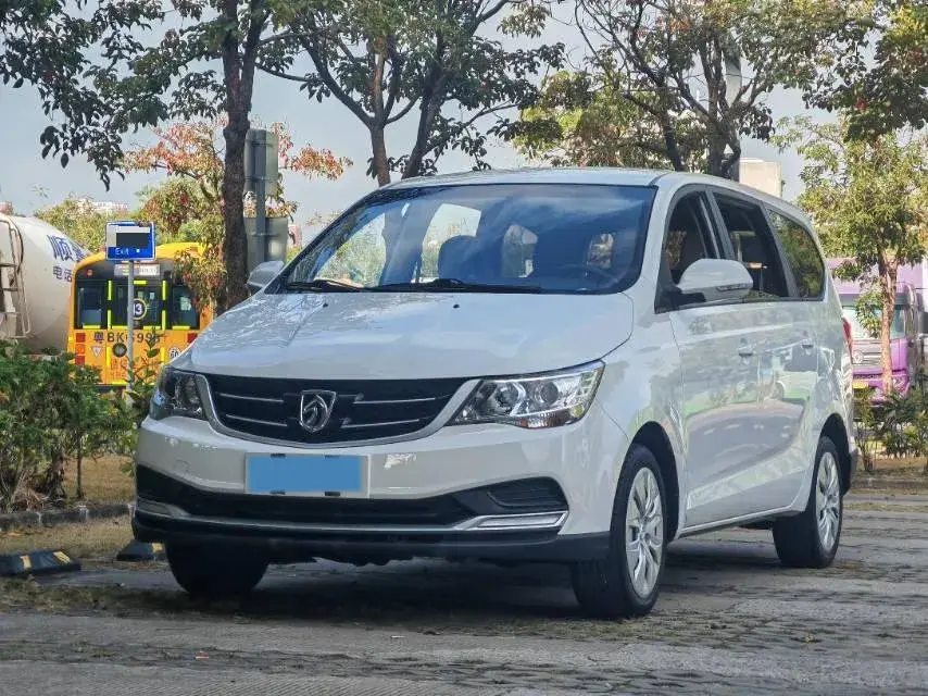 2019 BaoJun 730 1.5L 105HP L4 6MT