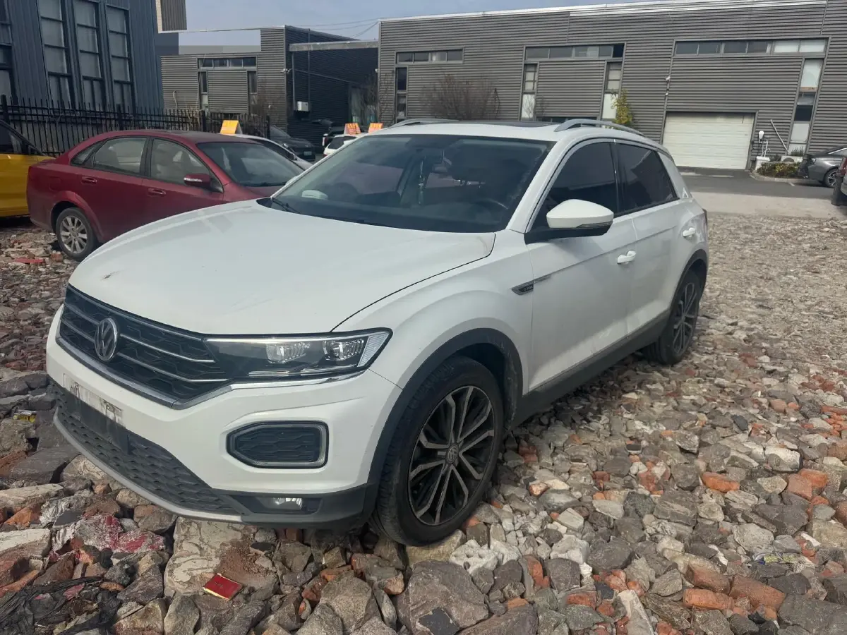 2020 Volkswagen T-Roc 1.4T 150HP L4 7DCT