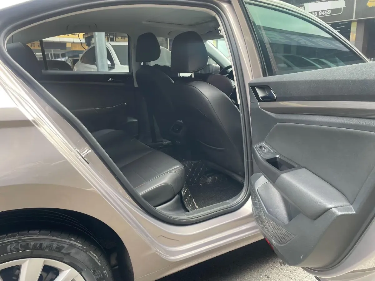 2019 HuangHai WeiLong 2.4T 218HP L4 6AT,autocango,china used car exporter,china ev exporter,chinese used car exporter,chinese used ev exporter