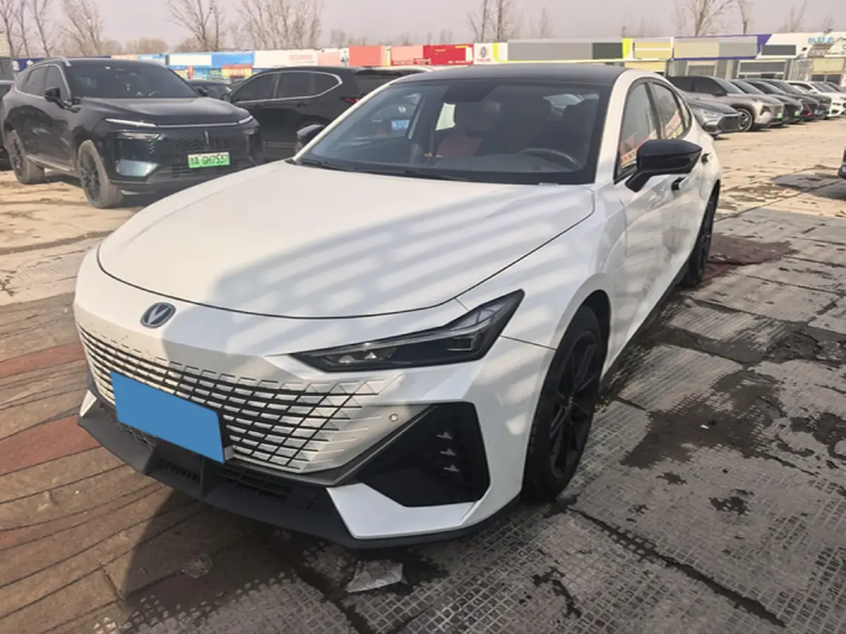 2022 ChangAn UNI-V 1.5T 188HP L4 7DCT