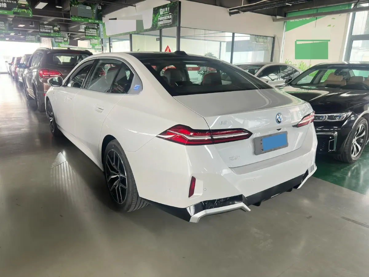 2025 BMW i5 BEV 96.96KWH,autocango,china used car exporter,china ev exporter,chinese used car exporter,chinese used ev exporter