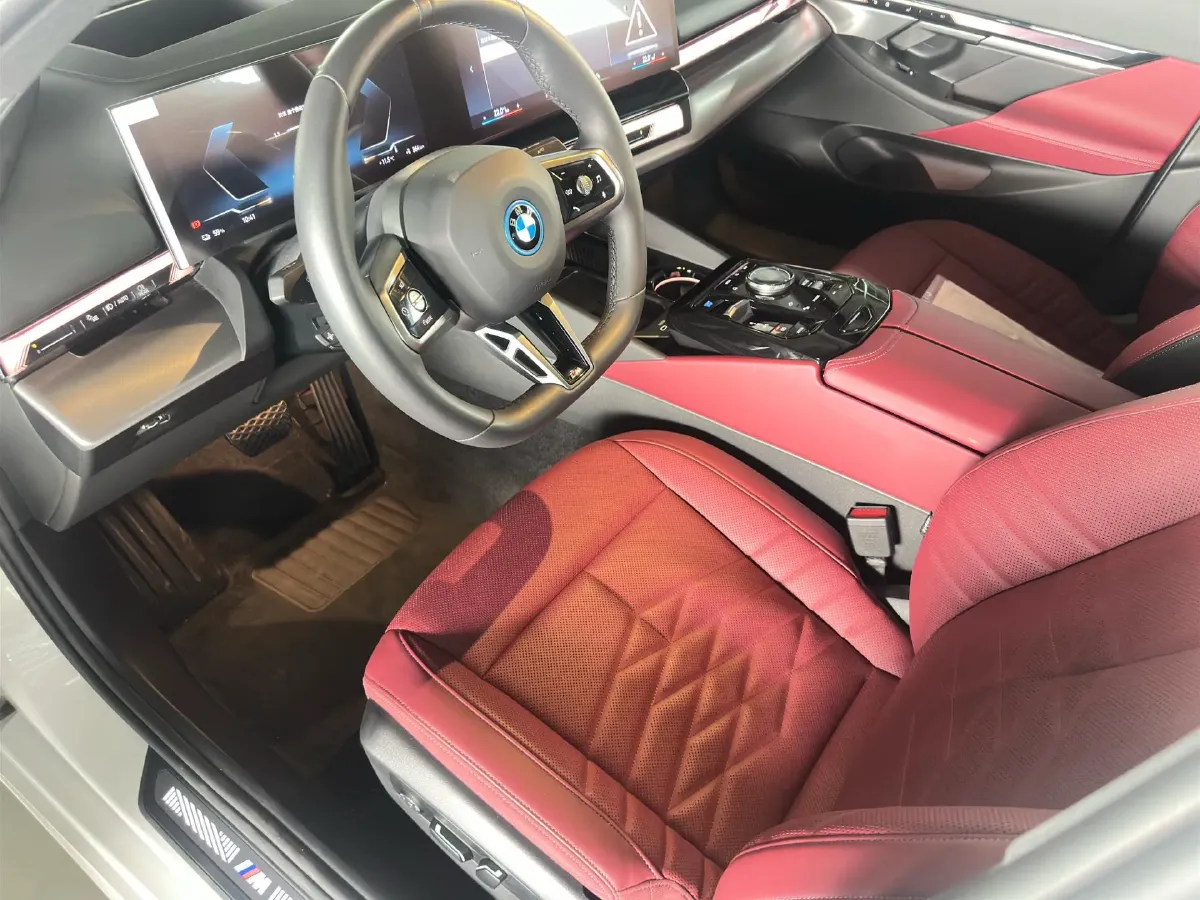 2025 BMW i5 BEV 96.96KWH,autocango,china used car exporter,china ev exporter,chinese used car exporter,chinese used ev exporter