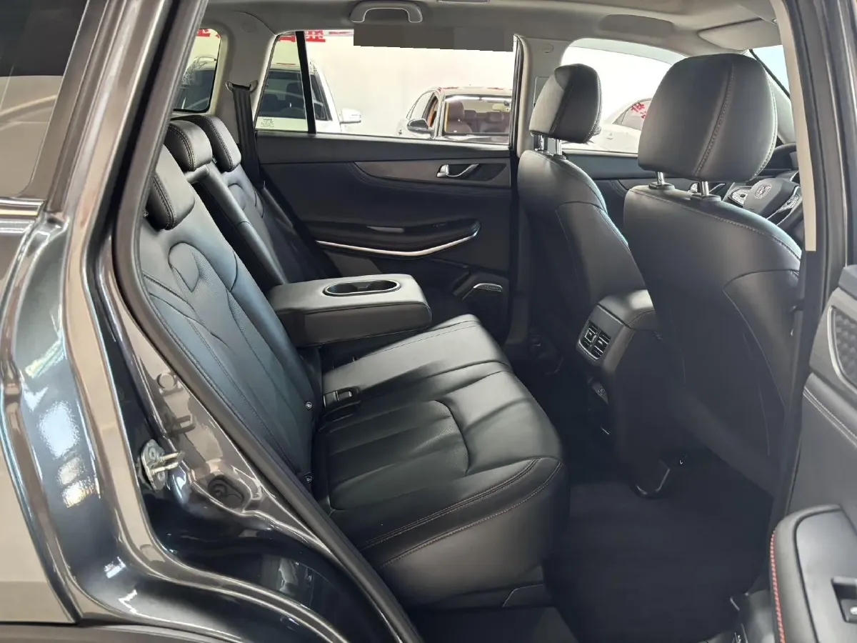 2022 ChangAn CS75 1.5T 180HP L4 7DCT,autocango,china used car exporter,china ev exporter,chinese used car exporter,chinese used ev exporter