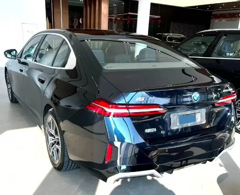 2025 BMW i5 BEV 96.96KWH,autocango,china used car exporter,china ev exporter,chinese used car exporter,chinese used ev exporter