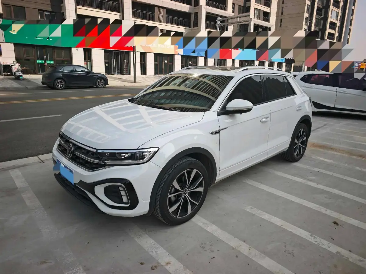 2023 Volkswagen T-Roc 1.5T 160HP L4 7DCT