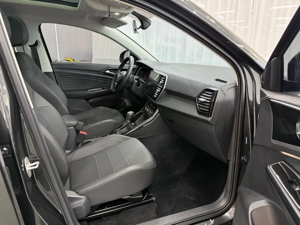 2021 Jetta VS7 1.4T 150HP L4 6AT,autocango,china used car exporter,china ev exporter,chinese used car exporter,chinese used ev exporter