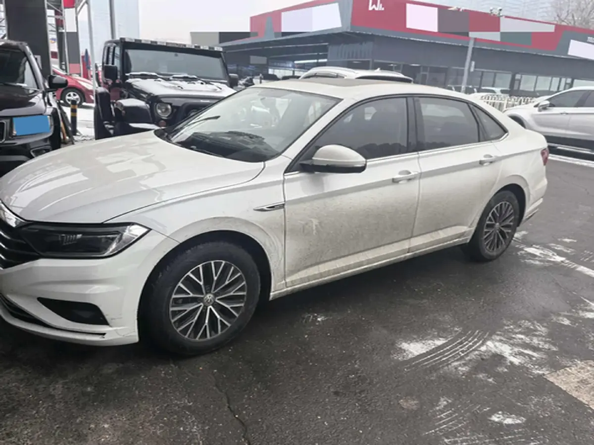 2020 Volkswagen Sagitar 1.2T 116HP L4 7DCT