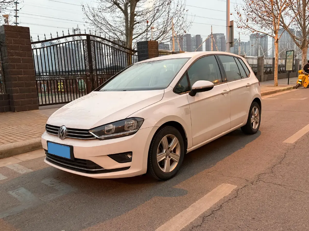 2018 Volkswagen Golf Sportsvan 1.6L 110HP L4 6AT