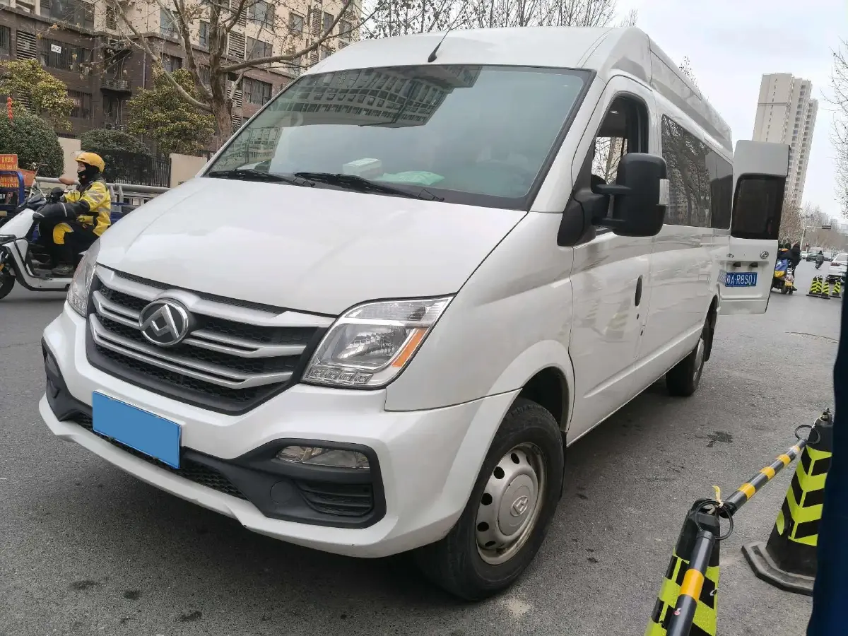 2019 MAXUS XinTu V80 2.0T 139HP L4 6MT