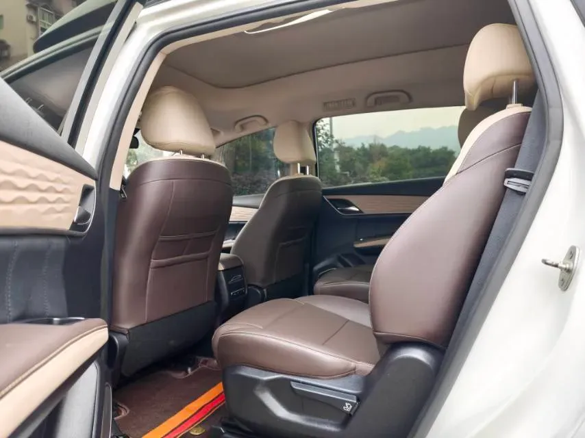 2022 Skyworth HT-i 1.5L 110HP L4 E-CVT PHEV 21.68KWH,autocango,china used car exporter,china ev exporter,chinese used car exporter,chinese used ev exporter