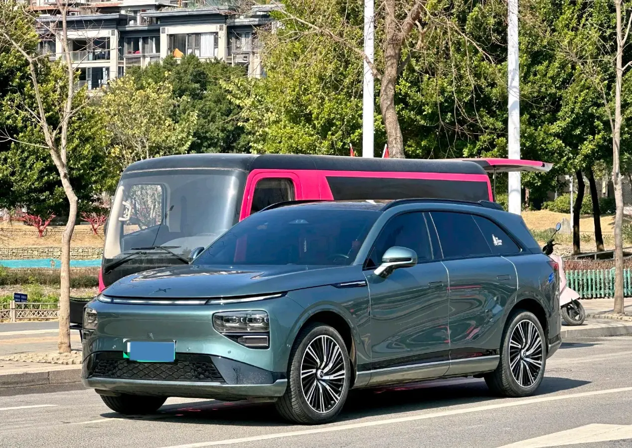 2024 Xpeng G9 BEV 98KWH