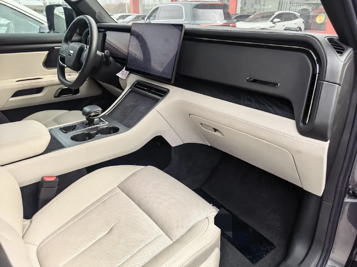 2024 ROXROX 01 1.5T 152HP L4 REEV 58.4KWH,autocango,china used car exporter,china ev exporter,chinese used car exporter,chinese used ev exporter