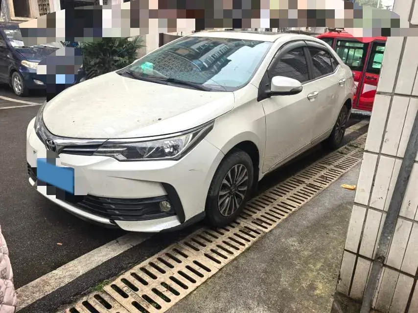 2017 Toyota Corolla 1.2T 116HP L4 CVT