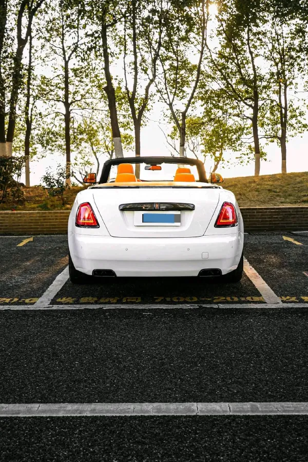 2018 Rolls-Royce Dawn 6.6T 571HP V12 8AT,autocango,china used car exporter,china ev exporter,chinese used car exporter,chinese used ev exporter