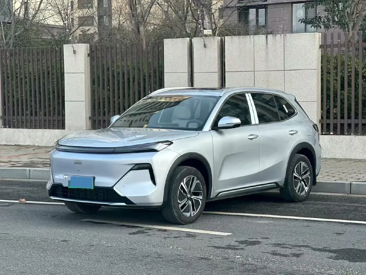 2025 Geely Galaxy L7 1.5L 112HP L4 1DHT PHEV 18.4KWH