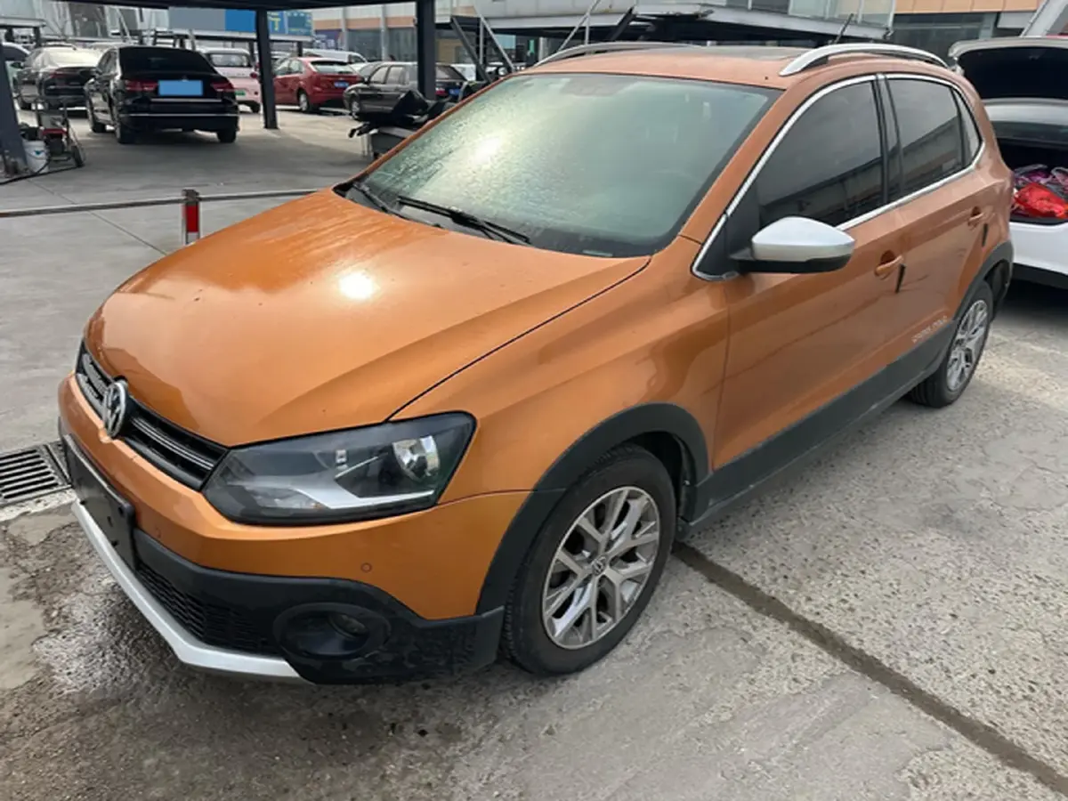 2016 Volkswagen Polo 1.6L 110HP L4 6AT