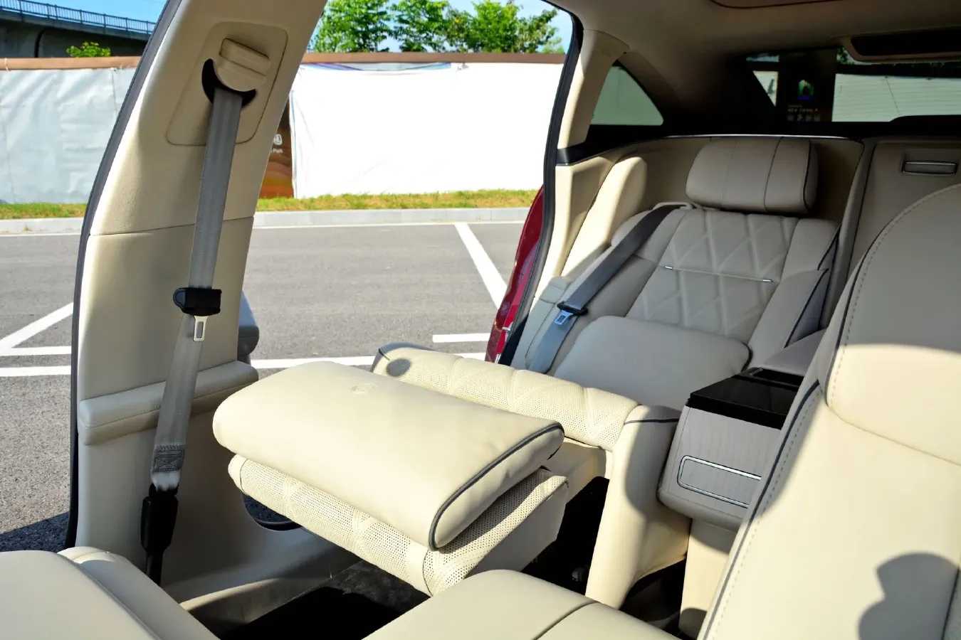 2024 HIMA Stelato S9 BEV 100KWH,autocango,china used car exporter,china ev exporter,chinese used car exporter,chinese used ev exporter