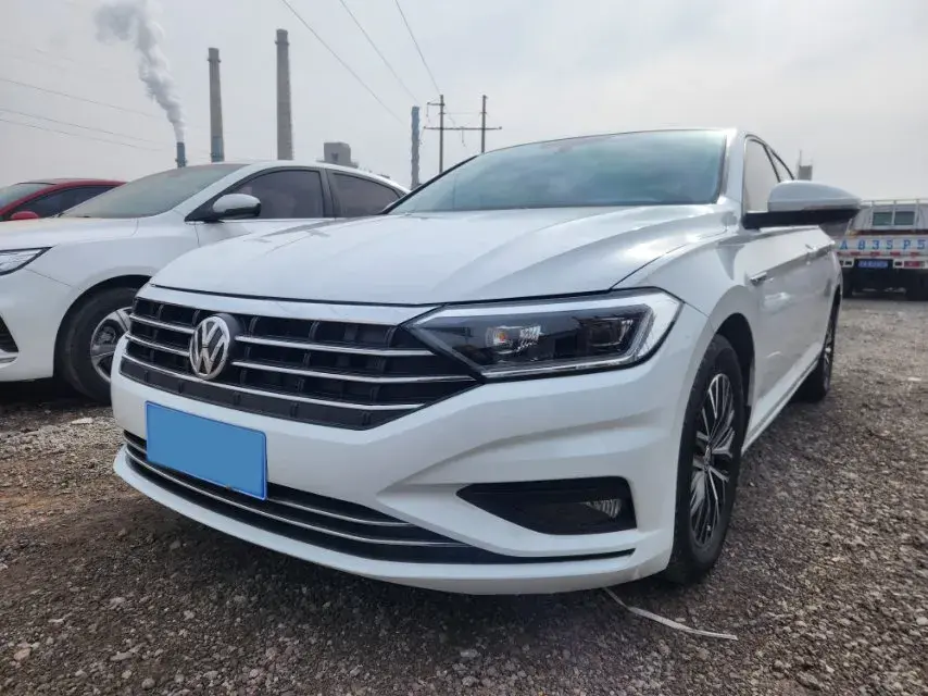 2020 Volkswagen Sagitar 1.2T 116HP L4 7DCT