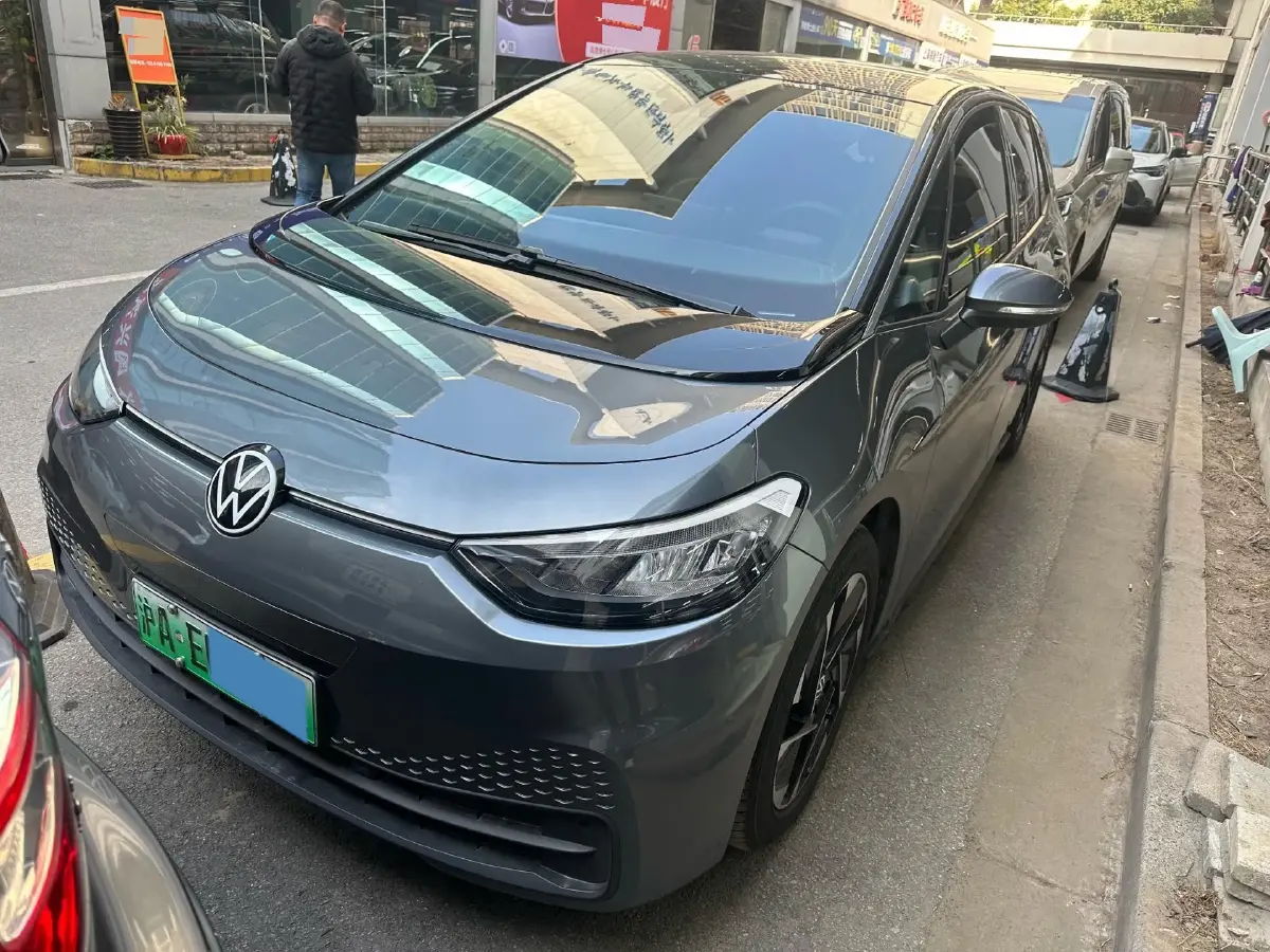 2023 Volkswagen ID.3 BEV 52.8KWH