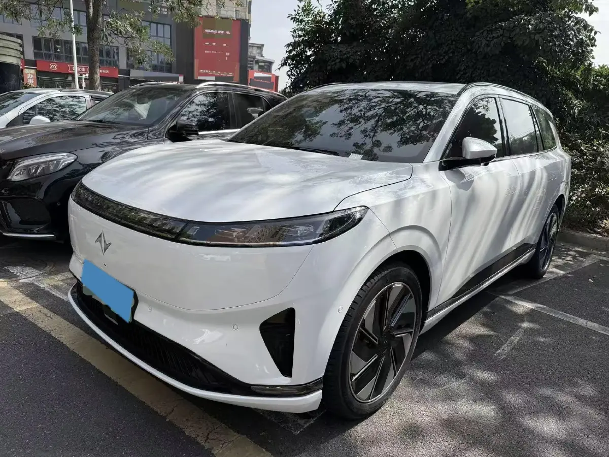 2025 DongFeng eπ eπ008 1.5T 147HP L4 REEV 34.32KWH