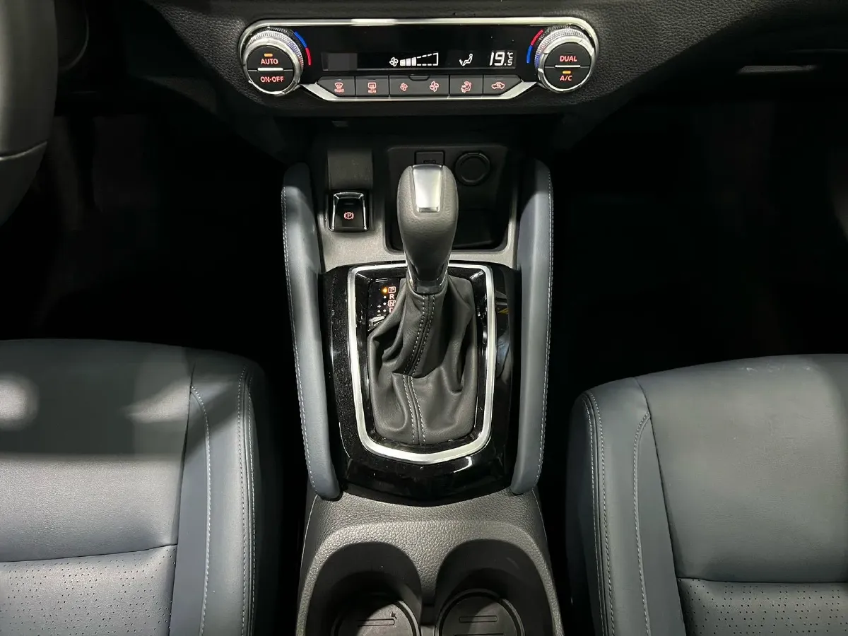 2025 Nissan Qashqai 2.0L 151HP L4 CVT,autocango,china used car exporter,china ev exporter,chinese used car exporter,chinese used ev exporter