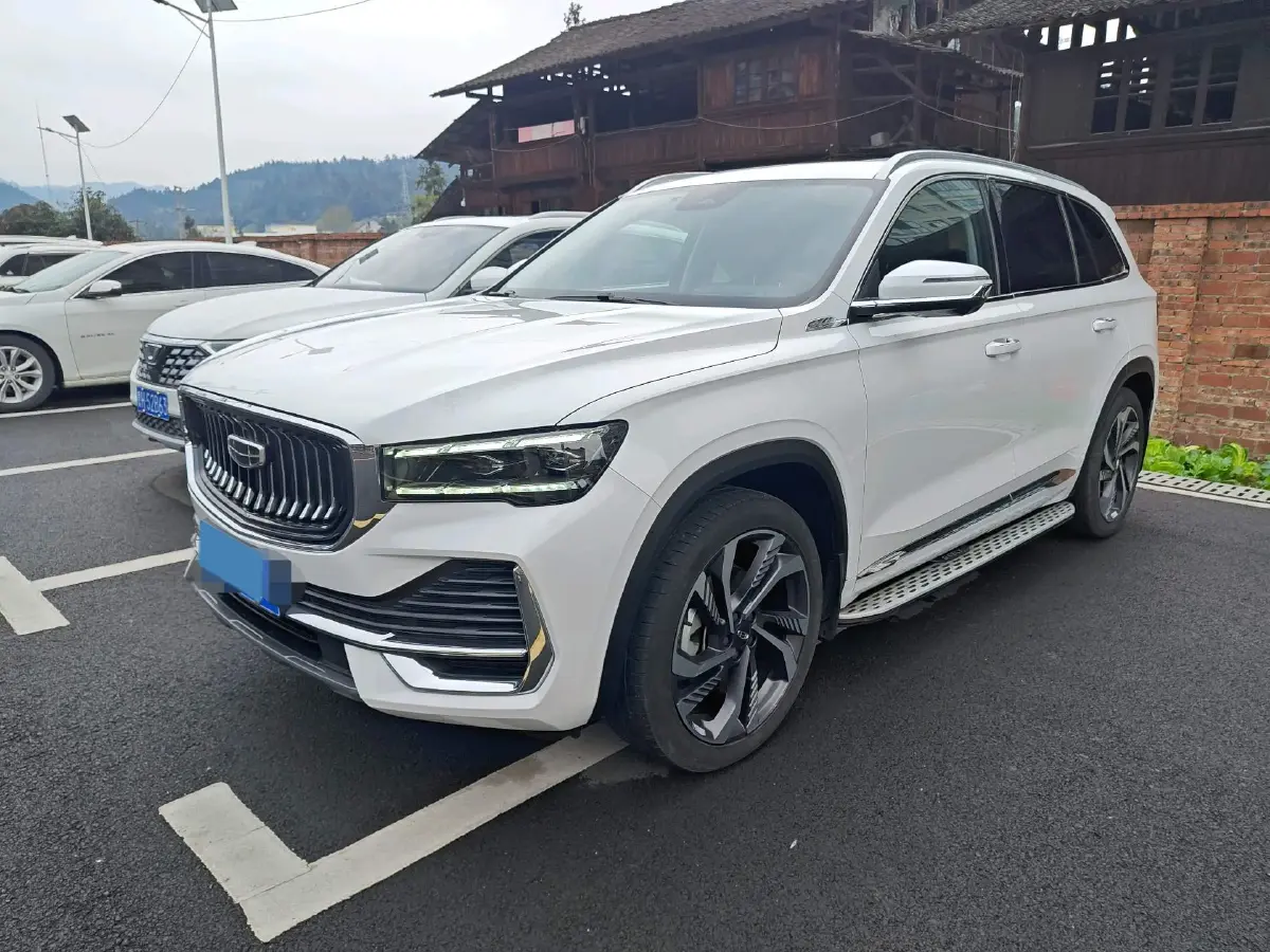 2023 Geely Monjaro 2.0T 238HP L4 8AT