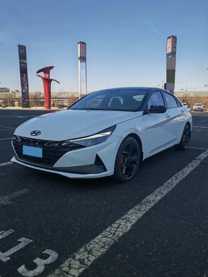 2022 Hyundai Elantra 1.5L 115HP L4 CVT