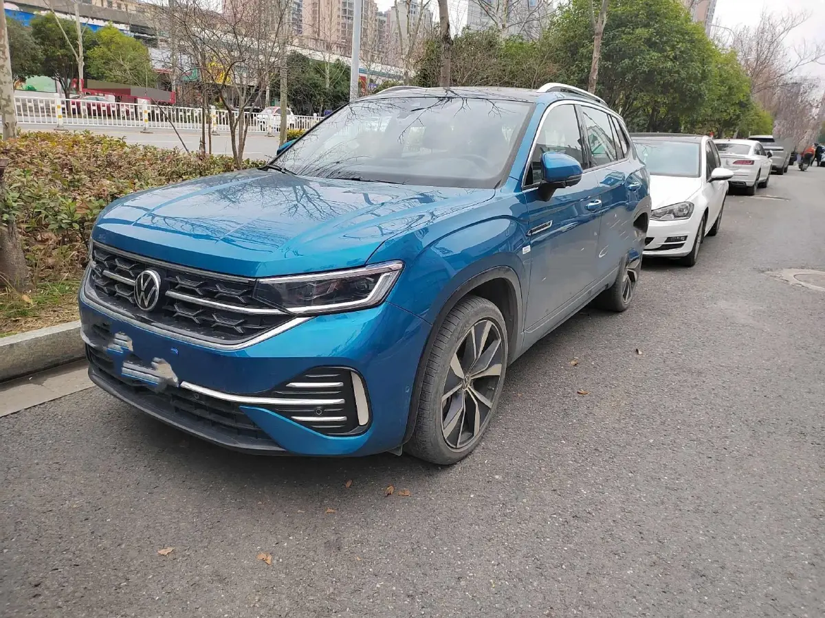 2020 Volkswagen Tayron X 2.0T 220HP L4 7DCT