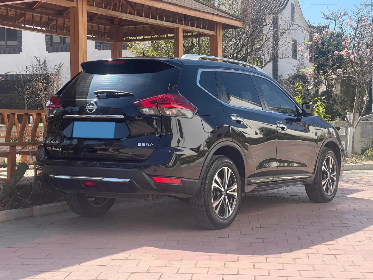2021 Nissan X-Trail 2.5L 181HP L4 CVT,autocango,china used car exporter,china ev exporter,chinese used car exporter,chinese used ev exporter