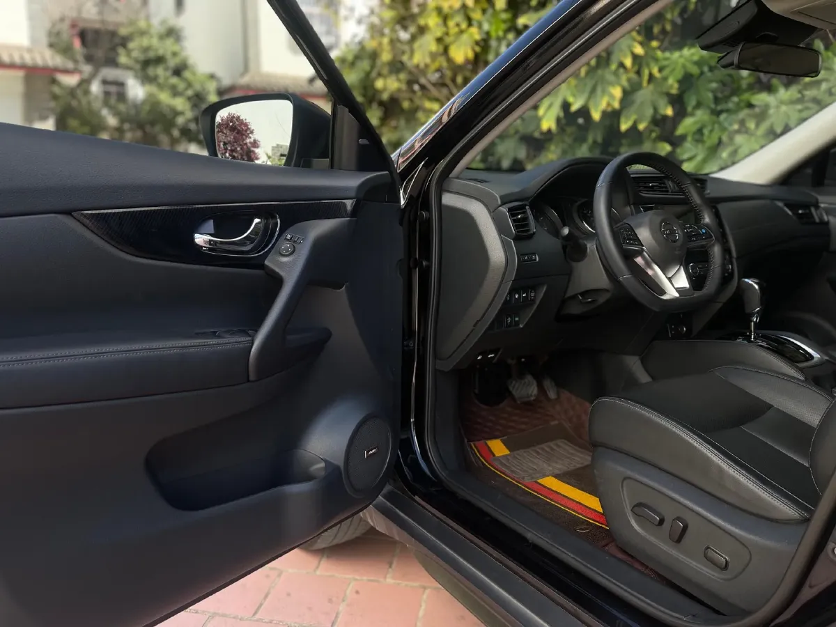 2021 Nissan X-Trail 2.5L 181HP L4 CVT,autocango,china used car exporter,china ev exporter,chinese used car exporter,chinese used ev exporter