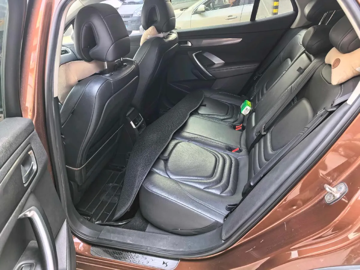 2017 DS 6 1.6T 167HP L4 6AT,autocango,china used car exporter,china ev exporter,chinese used car exporter,chinese used ev exporter