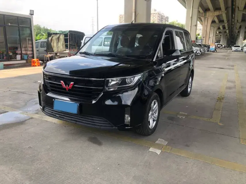 2019 WuLing HongGuang Plus 1.5T 147HP L4 6MT